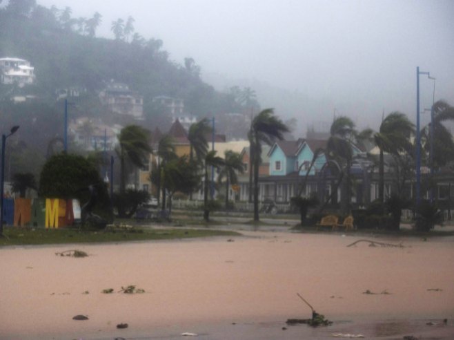 Uragan Fiona (Foto: EPA-EFE/Orlando Barria) - 