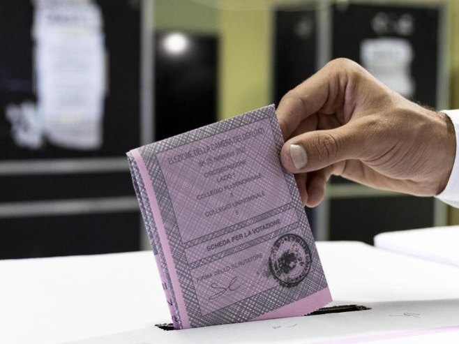 Parlamentarni izbori u Italiji (Foto: EPA/MASSIMO PERCOSSI) - 