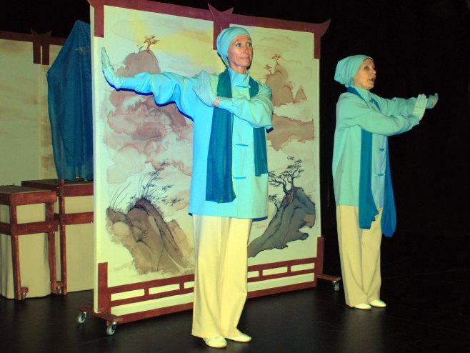 "Lut fest": Estonsko pozorište odigralo predstavu "Poklon vodenog zmaja"