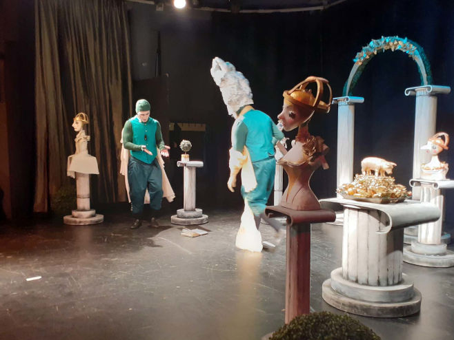 Bugarski lutkarski teatar izveo predstavu "Svinjar"