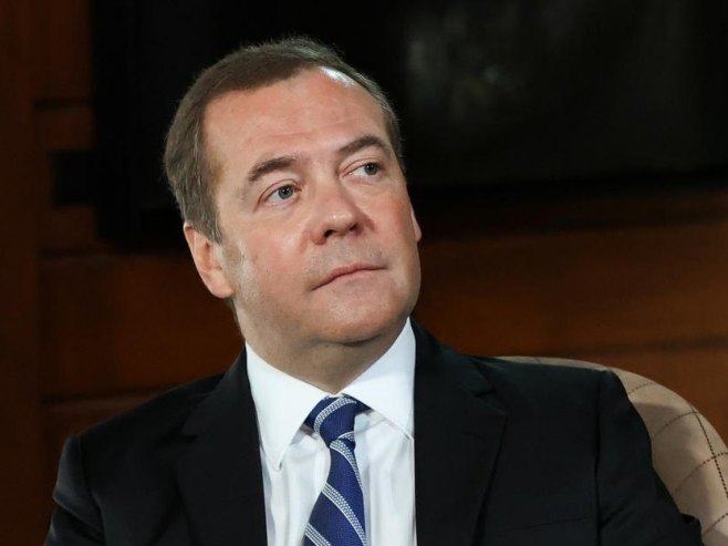 Medvedev osudio prijavu Ukrajine za članstvo u Alijansi