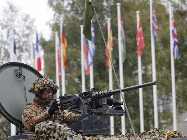 NATO (foto: EPA-EFE/TOMS KALNINS) - 