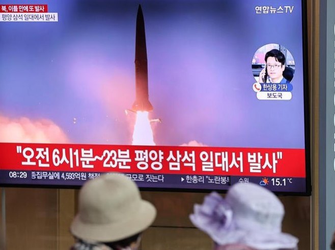 Sjeverna Koreja lansirala balističku raketu (Foto:EPA/YONHAP) - 