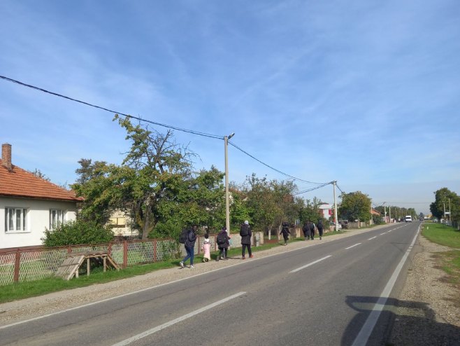 Bijeljina, Kojčinovac - migranti - Foto: RTRS