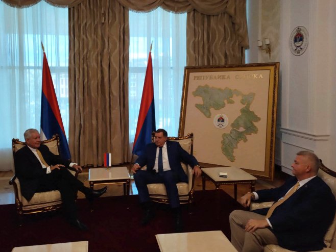 Milorad Dodik i Robert Mekjuen - Foto: SRNA