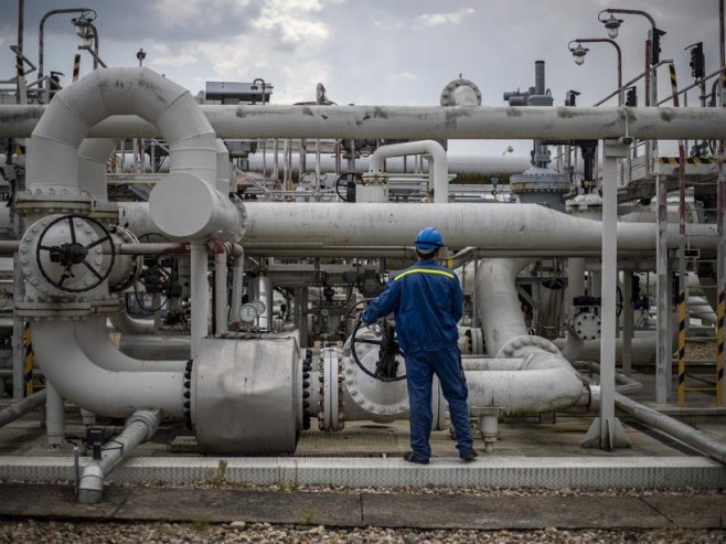 Novak: Budimpešta razmatra kupovinu udjela ruskih naftnih kompanija