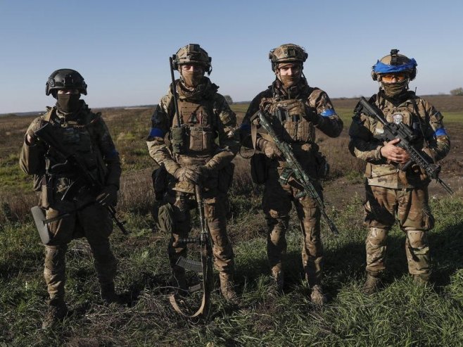 Ukrajinska vojska (Foto: EPA-EFE/ATEF SAFADI) - 