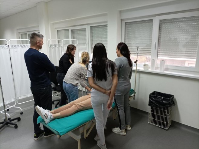 U UKC-u Srpske počeo kurs ultrazvuka za primjenu u hitnoj i intenzivnoj medicini (Foto: UKC Srpske) - 