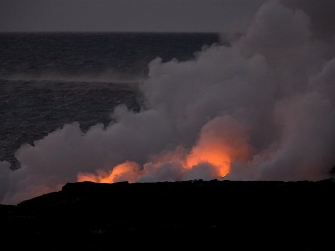 Erupcija vulkana (Foto: EPA/BRUCE OMORI) - 