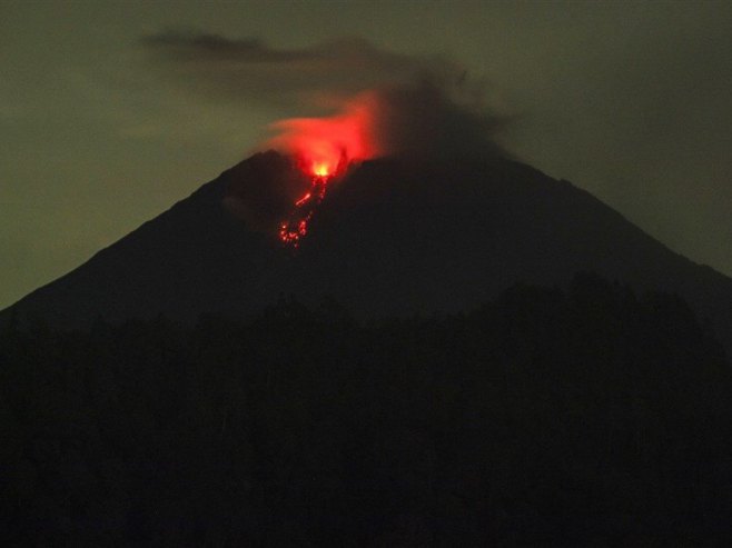 Erupcija vulkana (Foto: ilustracija/EPA-EFE/AMMAR) - 