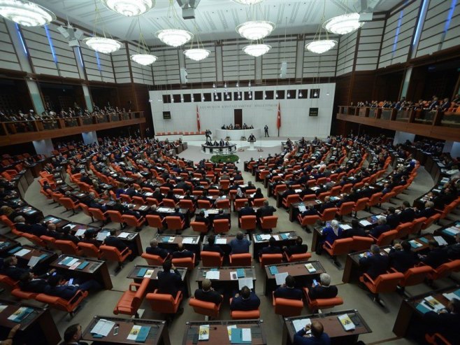 Parlament Turske (Foto: EPA-EFE/STR) - 