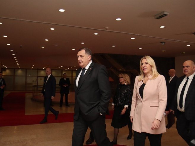 Milorad Dodik i Željka Cvijanović (Foto: Borislav Zdrinja) - 