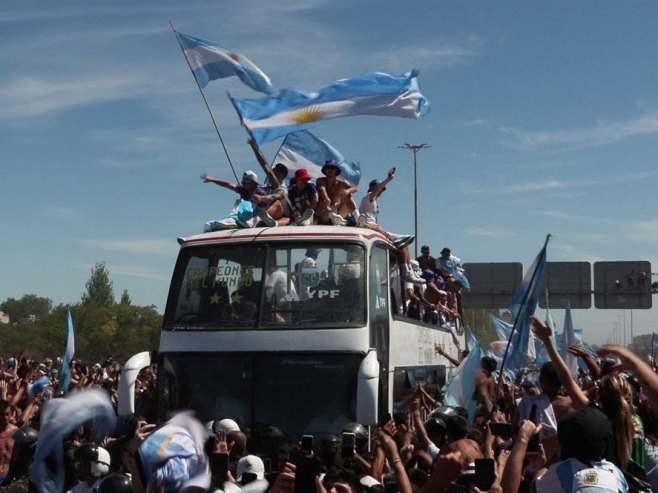 Doček šampiona u Buenos Ajresu (Foto: EPA-EFE/Beto Caratozzolo) - 