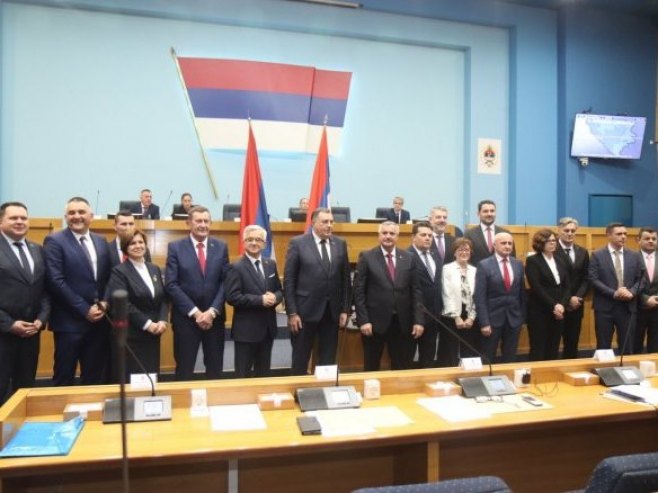 Izbor nove Vlade (FOTO: B. Zdrinja) Izbor nove Vlade (FOTO: B. Zdrinja) -