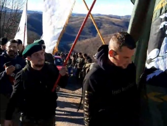 Marš u Bužimu (Foto Screenshot/Facebook/ UdruzenjeNaniceviBuzimljani) Marš u Bužimu (Foto Screenshot/Facebook/ UdruzenjeNaniceviBuzimljani) -