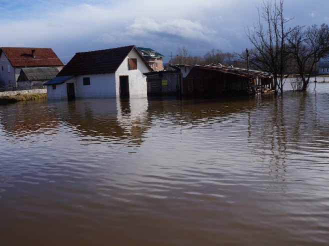 Sjenica poplave (foto:TANJUG/ ALEKSANDAR NIĆIFOROVIĆ/bs) Sjenica poplave (foto:TANJUG/ ALEKSANDAR NIĆIFOROVIĆ/bs) -