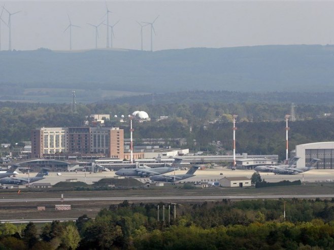 Vazduhopolovna baza Ramštajn (Foto: EPA-EFE/RONALD WITTEK) - 