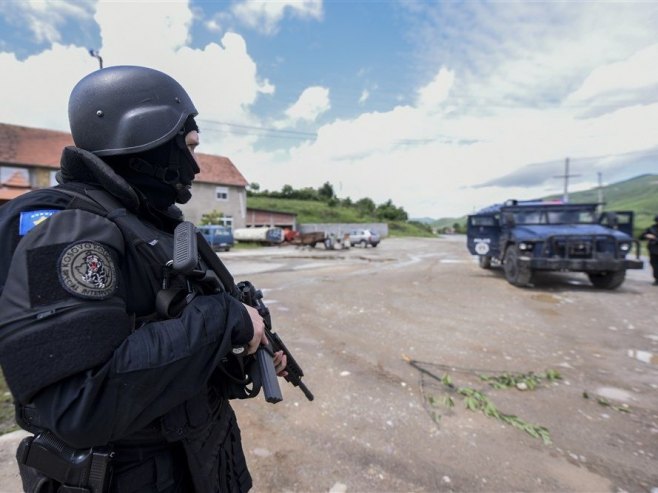 Kosovo-policija (Foto: EPA-EFE/STRINGER, ilustracija) - 