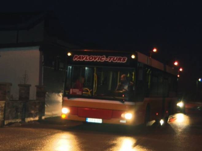 Autobus za Karanovac - Foto: RTRS