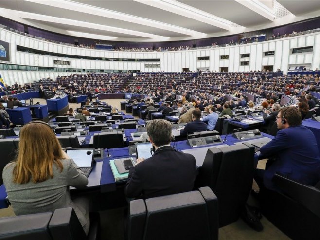 Evropski parlament (Foto: EPA-EFE/JULIEN WARNAND) - 
