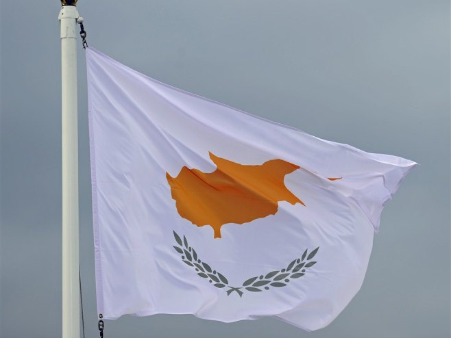 Zastava Kipra (Foto: EPA/GERRY PENNY) - 
