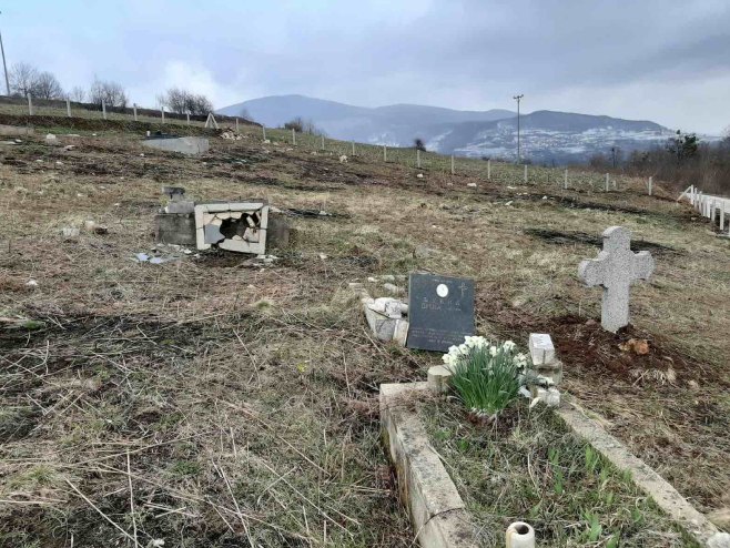Skrnavljenje groblja - Foto: RTRS