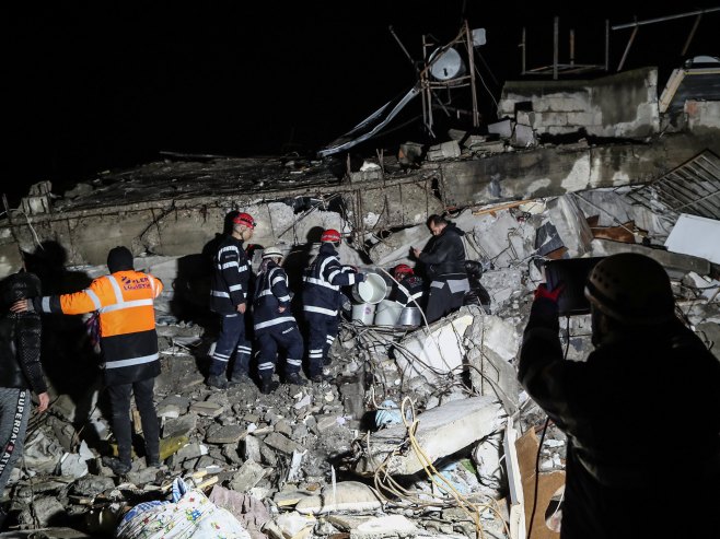 Zemljotres u Turskoj (Foto: EPA-EFE/ERDEM SAHIN) - 