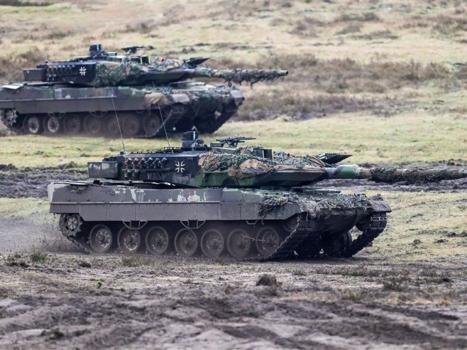 Njemački tenk Leopard(Foto: EPA-EFE/FRIEDEMANN VOGEL) - 