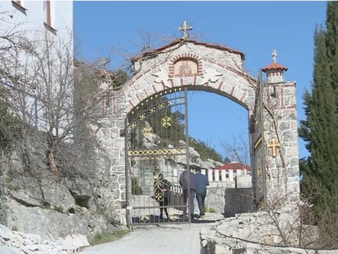 Dio imovine manastira Zavala prepisan na opštinu Ravno