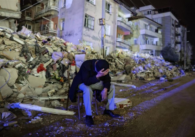 Novi zemljotres u Turskoj (Foto: EPA/ERDEM SAHIN) - 