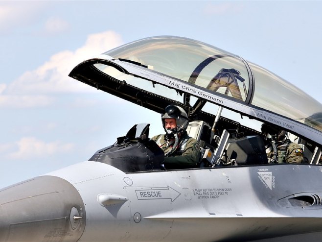 Američki F16 avion (Foto: EPA/MIRCEA ROSCA, ilustracija) - 