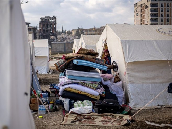 Šatori za unesrećene u zemljotresu u Turskoj (Foto: EPA-EFE/MARTIN DIVISEK) - 