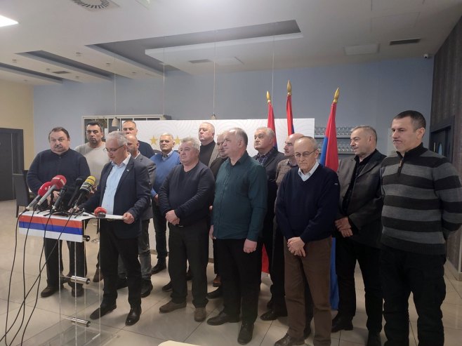 Ratni oficiri i komandanti Vojske i MUP-a Republike Srpske Ratni oficiri i komandanti Vojske i MUP-a Republike Srpske - Foto: RTRS