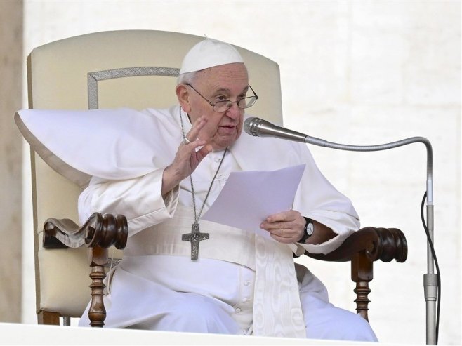 Papa Franjo (foto: EPA-EFE / MAURIZIO BRAMBATTI) - 