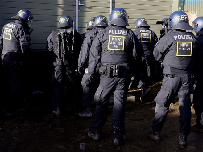 Njemačka policija (Foto: EPA-EFE/RONALD WITTEK, ilustacija) - 