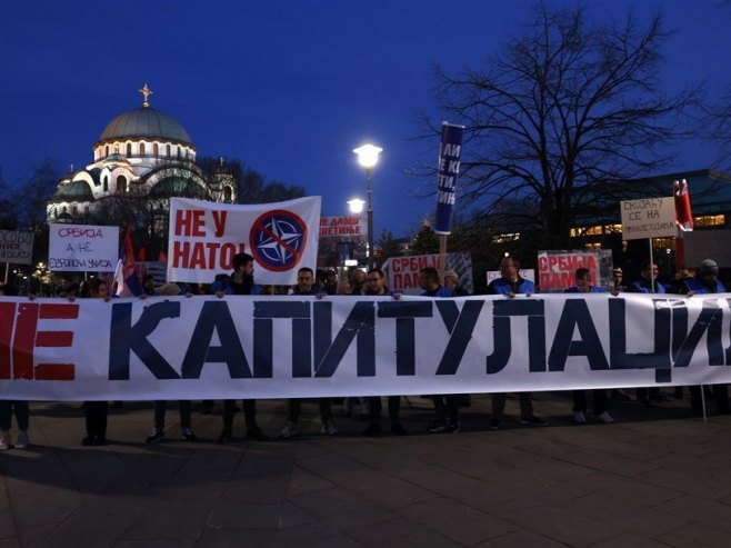 Protest u Beogradu (Foto: EPA-EFE/ANDREJ CUKIC) - 