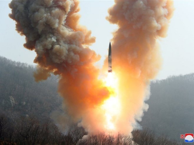 Taktičke vježbe Sjeverne Koreje (foto: EPA-EFE / KCNA) - 