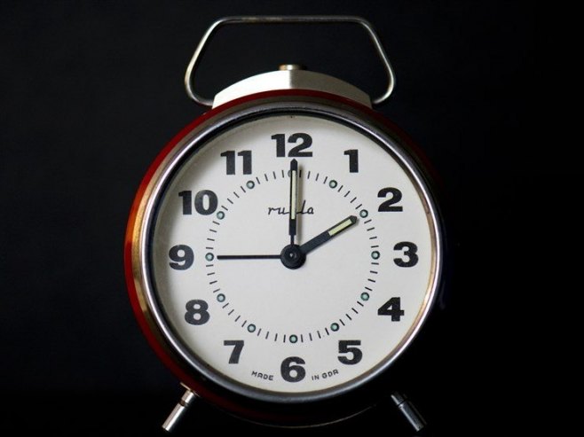 Pomjeranje sata (Foto: EPA/ARNO BURGI FILE) - 