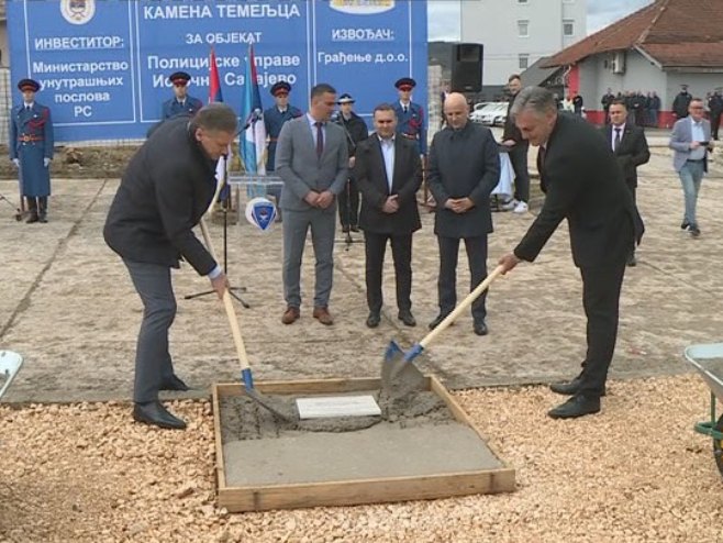 Polaganje kamelja temeljca za izgradnju novog objekta PU Istočno Sarajevo - Foto: RTRS