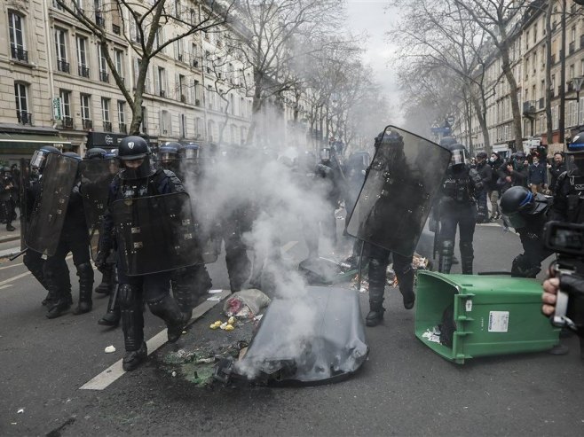 Protesti u Francuskoj ( EPA-EFE/CHRISTOPHE PETIT TESSON) - 