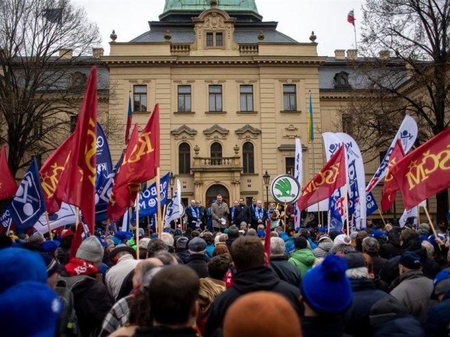 Prag - protesti  (Foto:EPA-EFE/MARTIN DIVISEK) - 