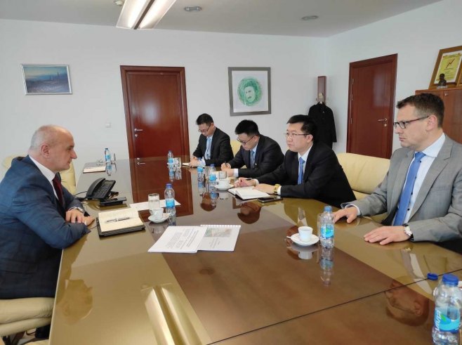 Đokić sa predstavnicima kineske kompanije Gedžuba - Foto: Ustupljena fotografija