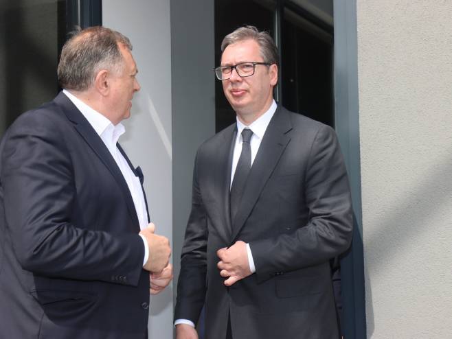 Milorad Dodik  i Aleksandar Vučić (Foto: twitter.com/miloraddodik) - 