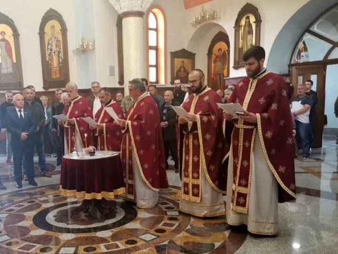 Gradiška- parastos - Foto: RTRS