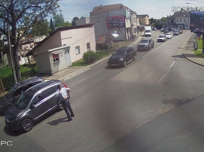 Granični prelaz Gradiška – izlaz iz Srpske (foto: ams-rs.com) - 