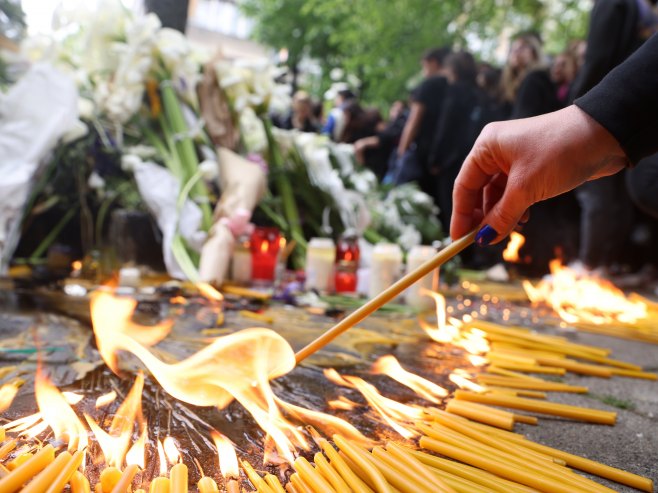 Pomen (Foto:  EPA-EFE/ANDREJ CUKIC) - 