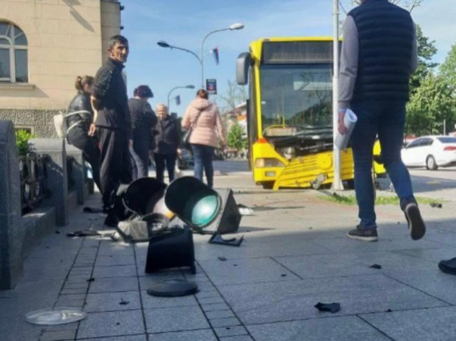 Saobraćajna nezgoda u centru grada - Foto: Ustupljena fotografija