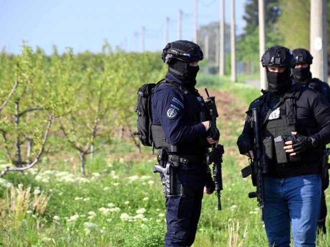 MUP Srbije - hapšenje (foto: TANJUG/ OMK MUP REPUBLIKE SRBIJE) MUP Srbije - hapšenje (foto: TANJUG/ OMK MUP REPUBLIKE SRBIJE) -