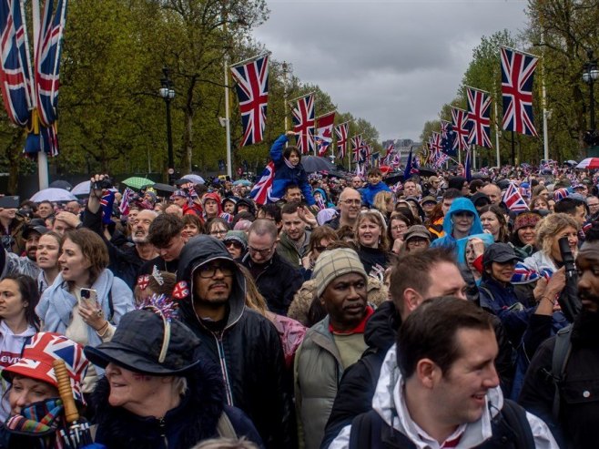 Krunisanje u Engleskoj (Foto: EPA-EFE/MARTIN DIVISEK) - 
