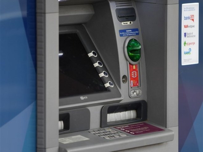 Bankomat (Foto: EPA/DAVID MARIUZ, ilustracija) - 